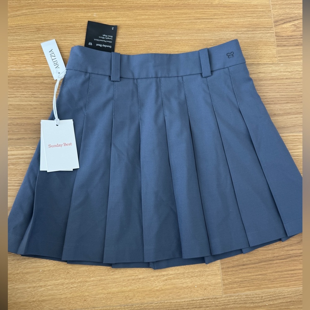 Aritzia NWT Olive Micro Pleat Skirt in Vintage Navy (grey/blue) Sz 2